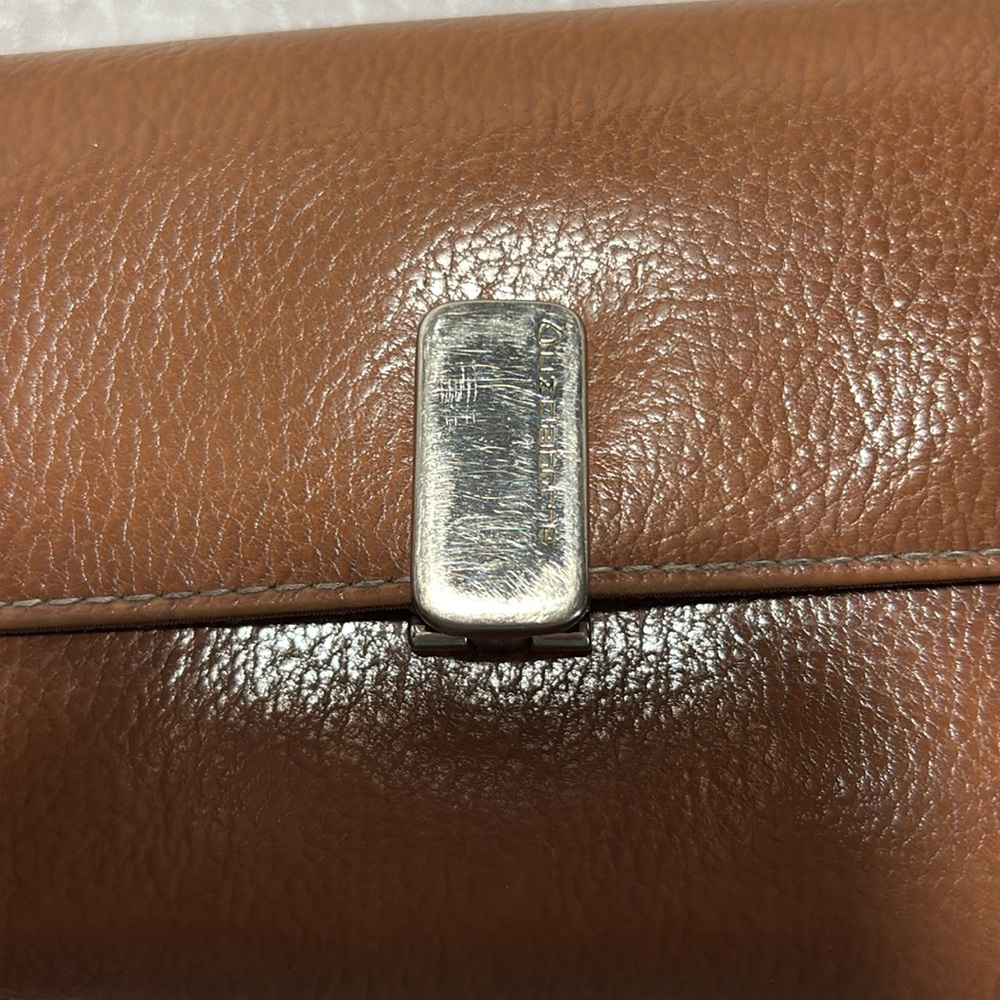 Liz Claiborne Trifold Wallet - Picture 2 of 13